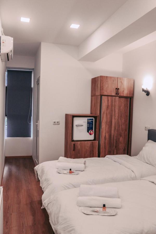 Apple Cozy Hotel 트빌리시 외부 사진